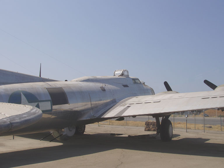Tulare B-17g-18