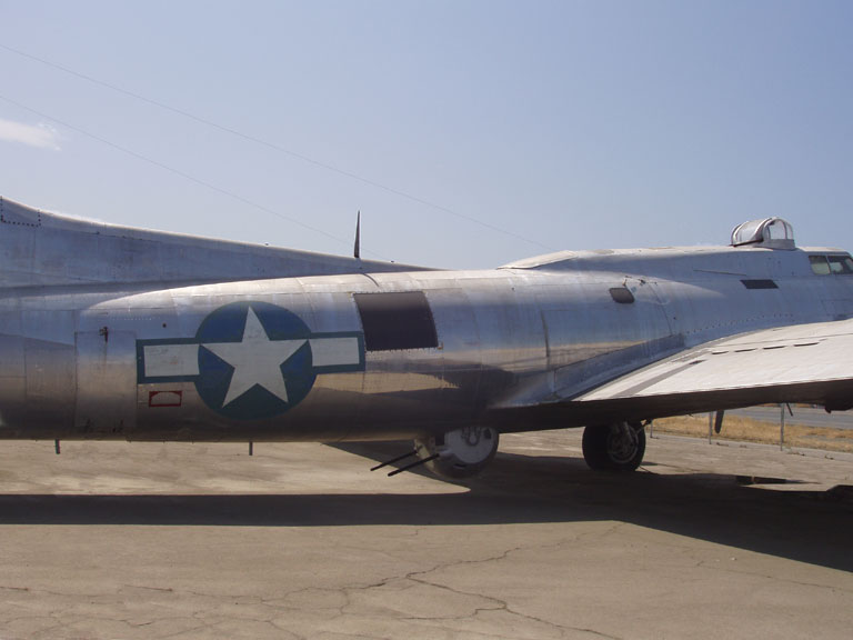 Tulare B-17g-19